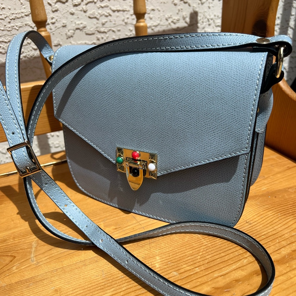 Like new Vera Pelle crossbody bag